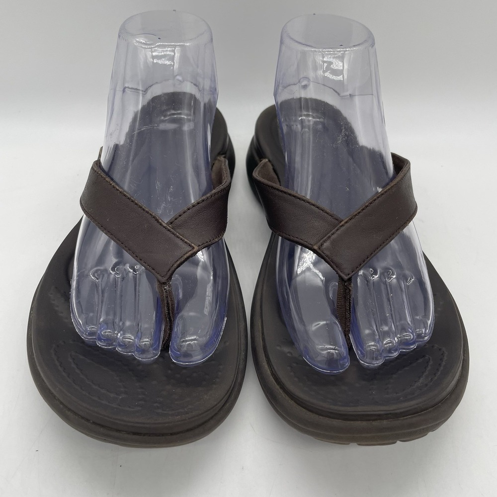 Crocs Womens 9 Sandals Capri Dark Brown Leather Dual Comfort V Flip Flops 202502 - Picture 3 of 10